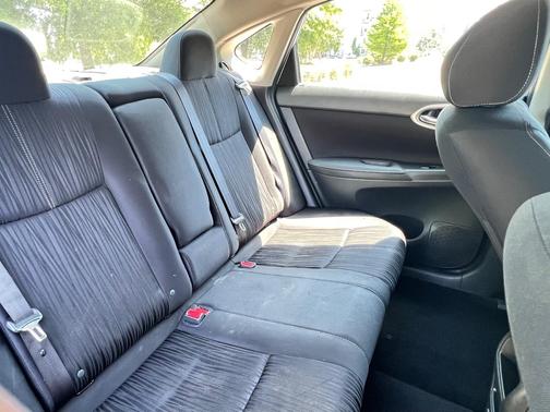 Black 2018 Nissan Sentra SV