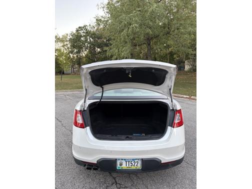 2010 Ford Taurus SEL