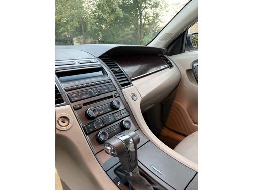 2010 Ford Taurus SEL