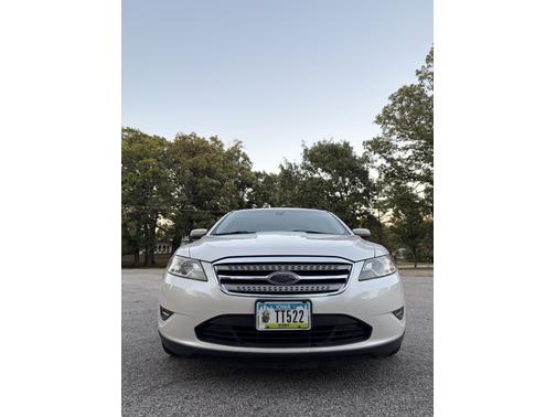 2010 Ford Taurus SEL