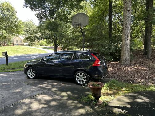 2017 Volvo V60 T5 Platinum
