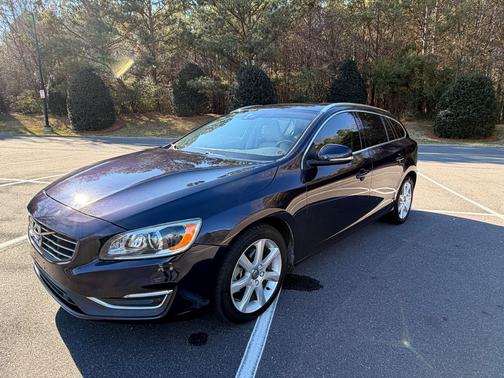2017 Volvo V60 T5 Platinum