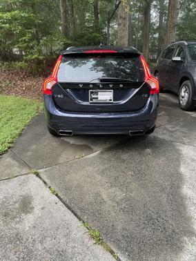 2017 Volvo V60 T5 Platinum