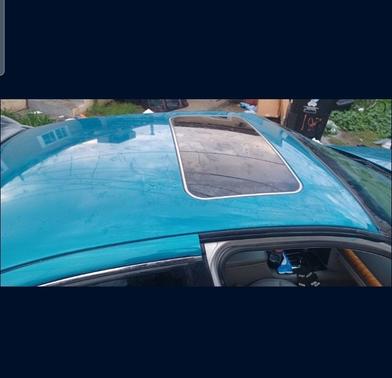 Green 2000 Lincoln Continental Base