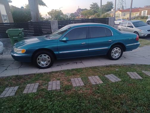 Green 2000 Lincoln Continental Base
