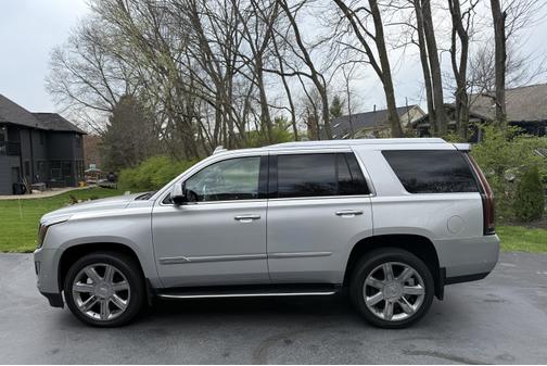 2019 Cadillac Escalade Luxury