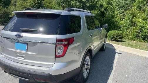 Photo 3 of 10 of 2011 Ford Explorer Limited