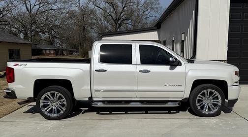 White 2018 Chevrolet Silverado 1500 2LZ