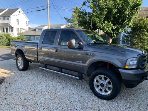 Photo 1 of 6 of 2004 Ford F-350 XLT Crew Cab Super Duty