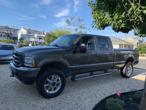 Photo 3 of 6 of 2004 Ford F-350 XLT Crew Cab Super Duty