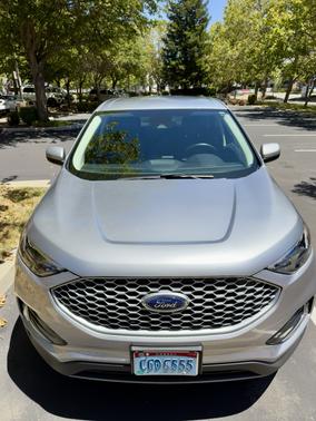 Gray 2024 Ford Edge SEL