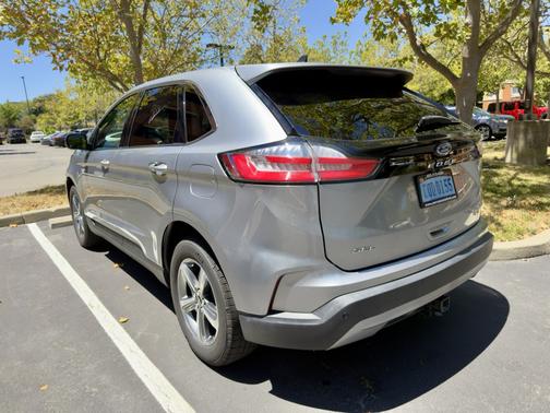 Gray 2024 Ford Edge SEL