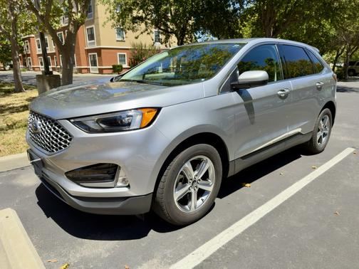 Gray 2024 Ford Edge SEL