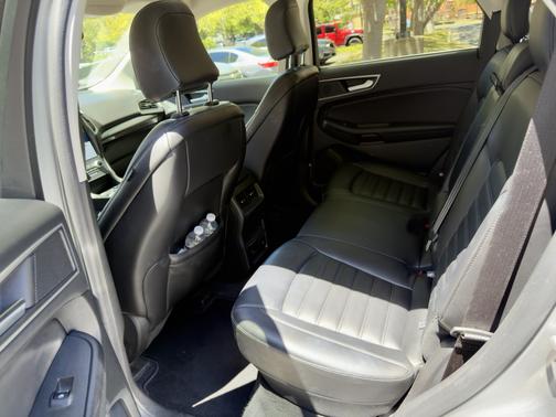 Gray 2024 Ford Edge SEL