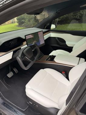 2023 Tesla Model X Base