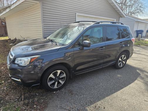 Gray 2017 Subaru Forester 2.5i Premium