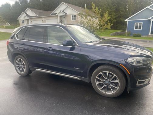 Blue 2018 BMW X5 xDrive35i