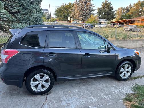 Black 2015 Subaru Forester 2.5i Limited