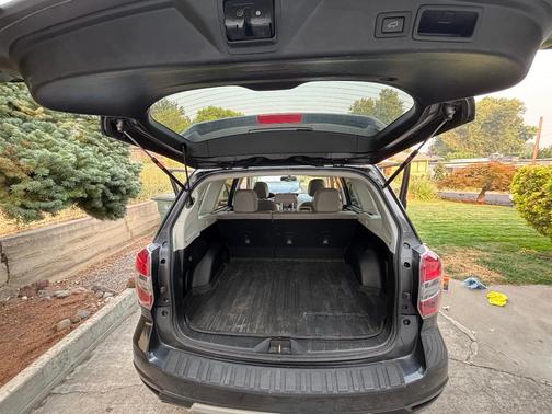 Black 2015 Subaru Forester 2.5i Limited