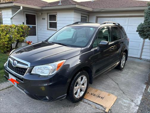 Black 2015 Subaru Forester 2.5i Limited