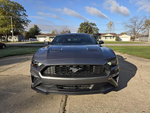 2021 Ford Mustang EcoBoost