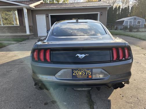 2021 Ford Mustang EcoBoost