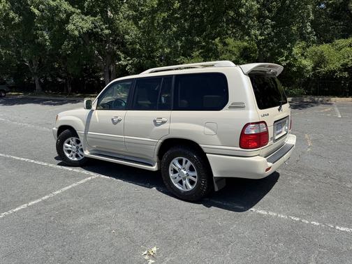 2005 Lexus LX 470 Base