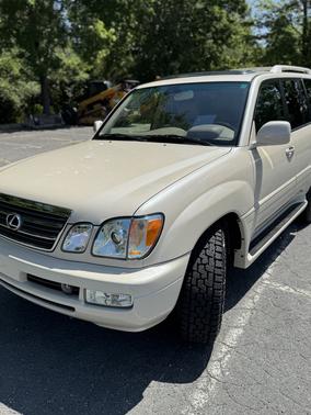 2005 Lexus LX 470 Base