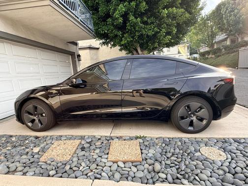 2022 Tesla Model 3 Base