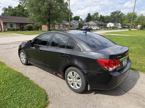 Black 2014 Chevrolet Cruze LS