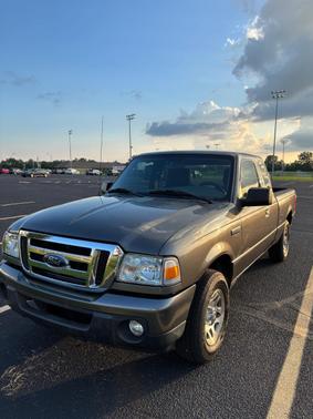 Gray 2011 Ford Ranger XLT