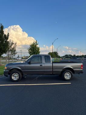 Gray 2011 Ford Ranger XLT