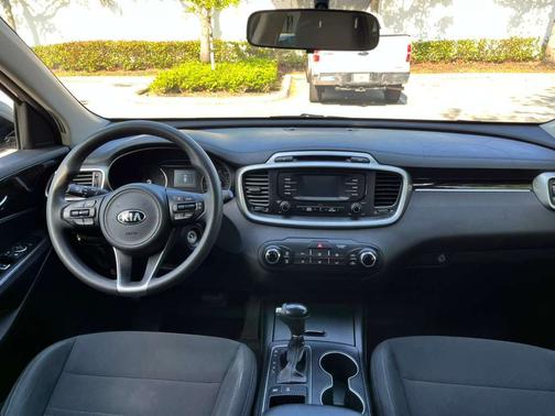 Gray 2017 Kia Sorento LX