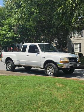 White 2000 Ford Ranger XLT SuperCab
