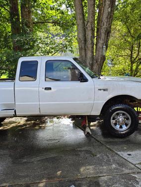 White 2000 Ford Ranger XLT SuperCab