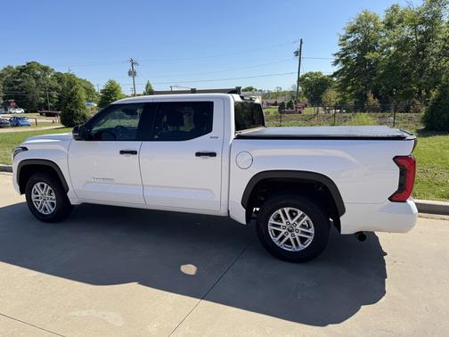 2022 Toyota Tundra SR5