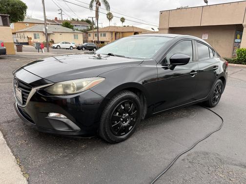 Black 2014 Mazda Mazda3 i Sport