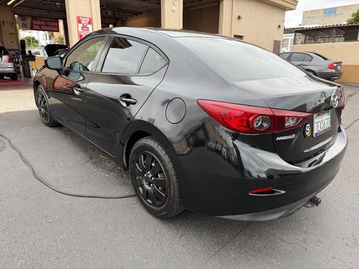 Black 2014 Mazda Mazda3 i Sport