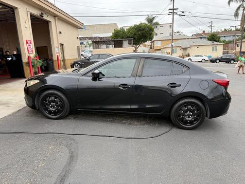 Black 2014 Mazda Mazda3 i Sport