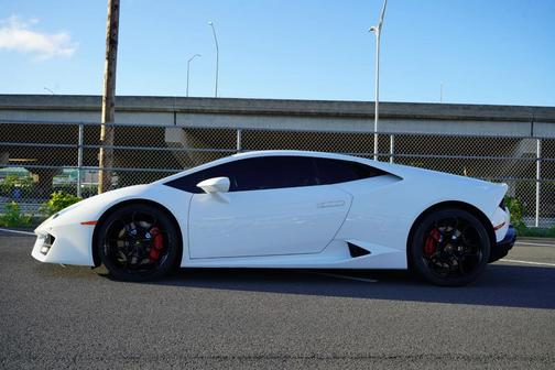 White 2019 Lamborghini Huracan LP580-2
