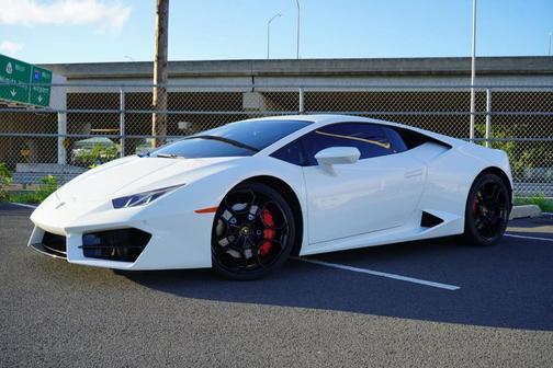 White 2019 Lamborghini Huracan LP580-2