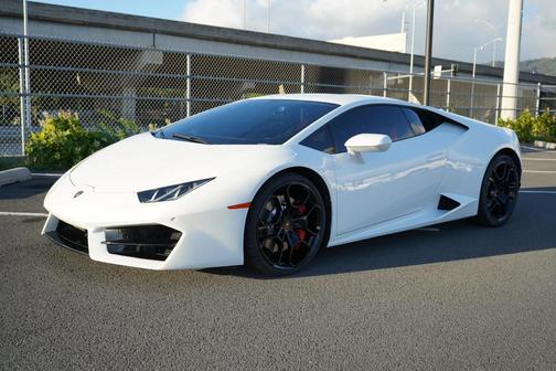 White 2019 Lamborghini Huracan LP580-2