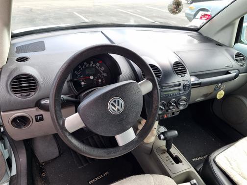 Blue 2003 Volkswagen New Beetle GLS
