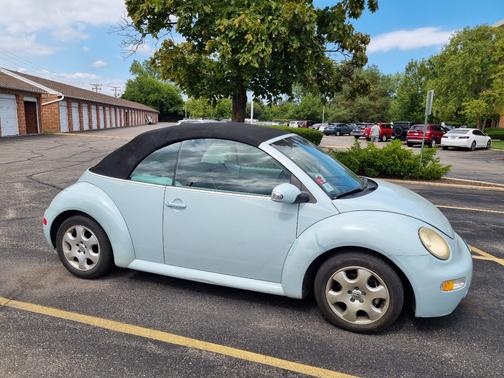 Blue 2003 Volkswagen New Beetle GLS