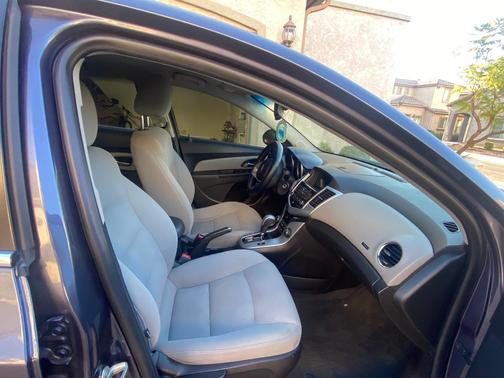 Brown 2013 Chevrolet Cruze 1LT