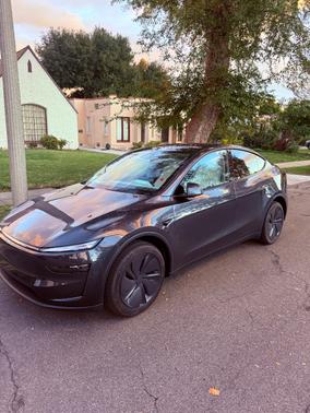 2026 Tesla Model Y Premium RWD