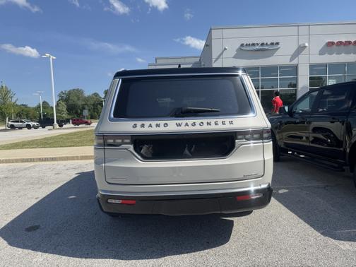 2022 Jeep Grand Wagoneer Series III
