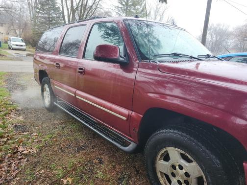 2004 Chevrolet Suburban 1500 LT