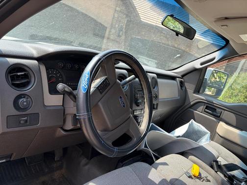 White 2009 Ford F-150 XLT