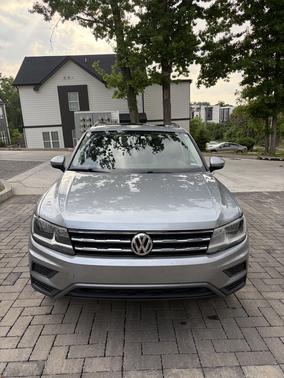 Gray 2019 Volkswagen Tiguan 2.0T SE